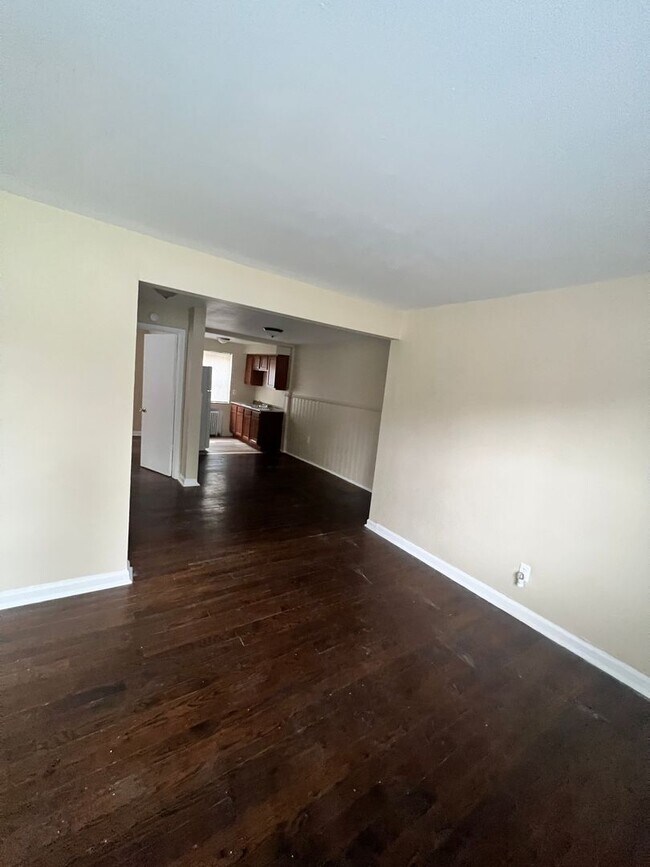 Photo - 129 Glenridge Place Unit Apt 2