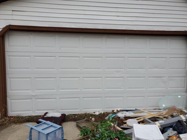 Garage Entrance - 5950 N 70th St