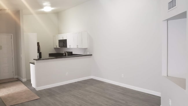 Photo - 2388 Oak Park Way