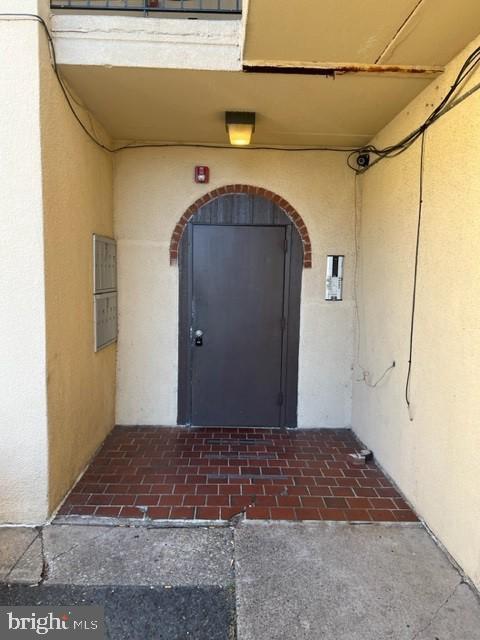 Building Photo - 7900 Frankford Ave Unit 6