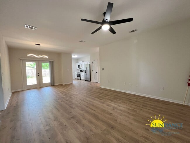 Photo - 3 Bedroom Smart Solar Home in Crestview!