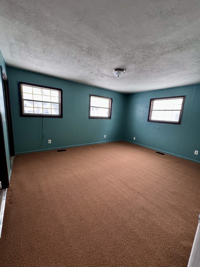 Building Photo - 918 Eureka St