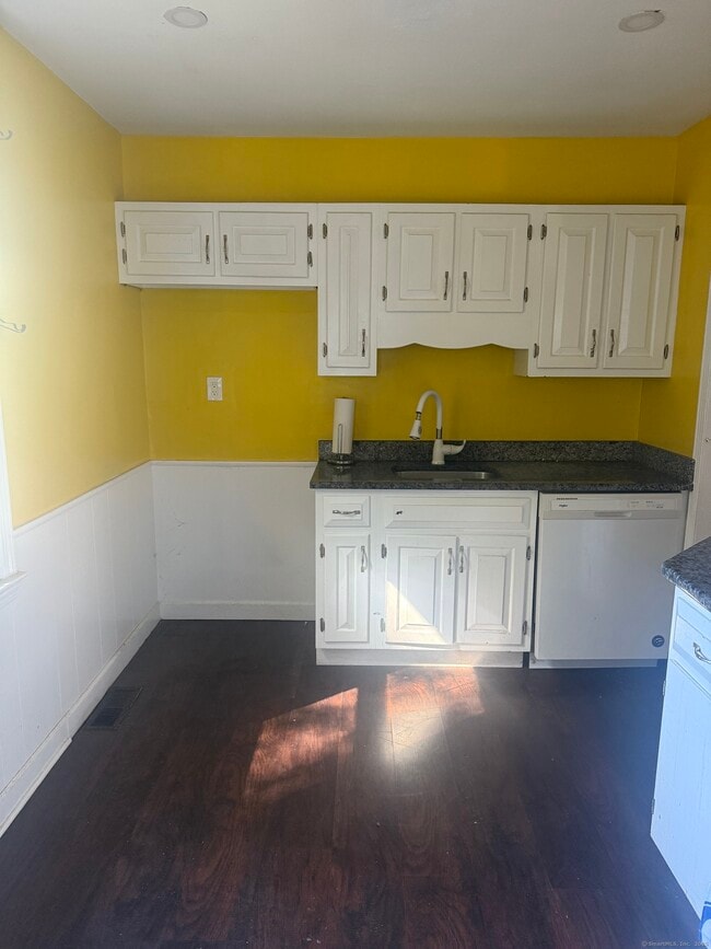 Photo - 770 Broadbridge Rd
