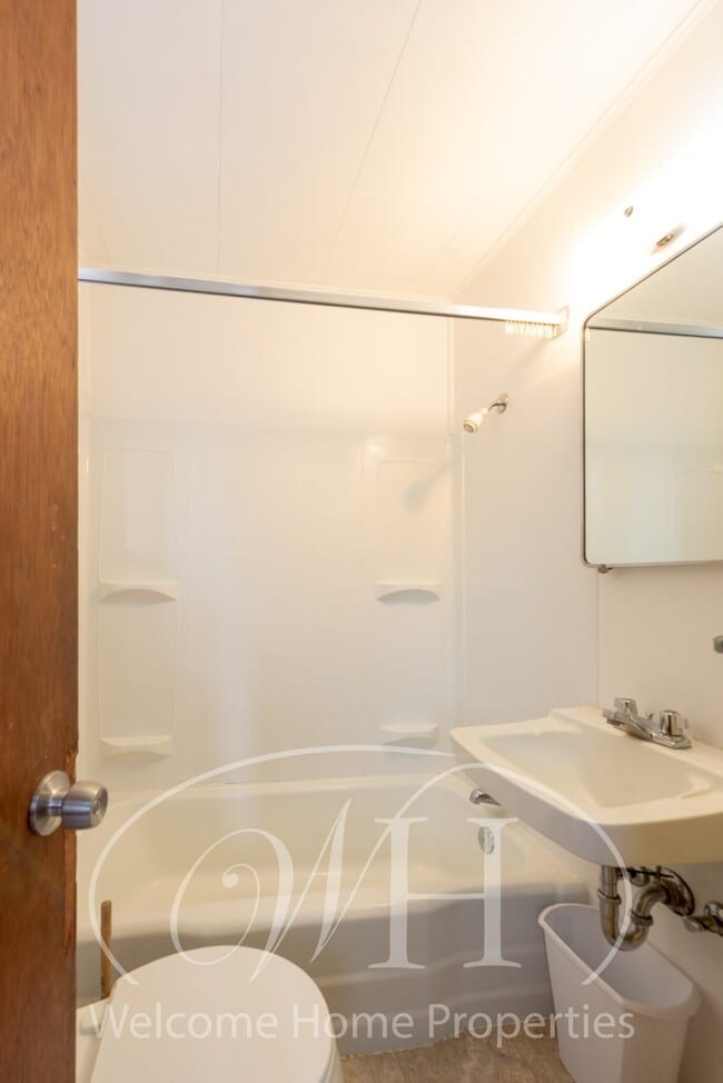 Photo - 532 N 6th Ave Unit 532 N 6th, Apt #2