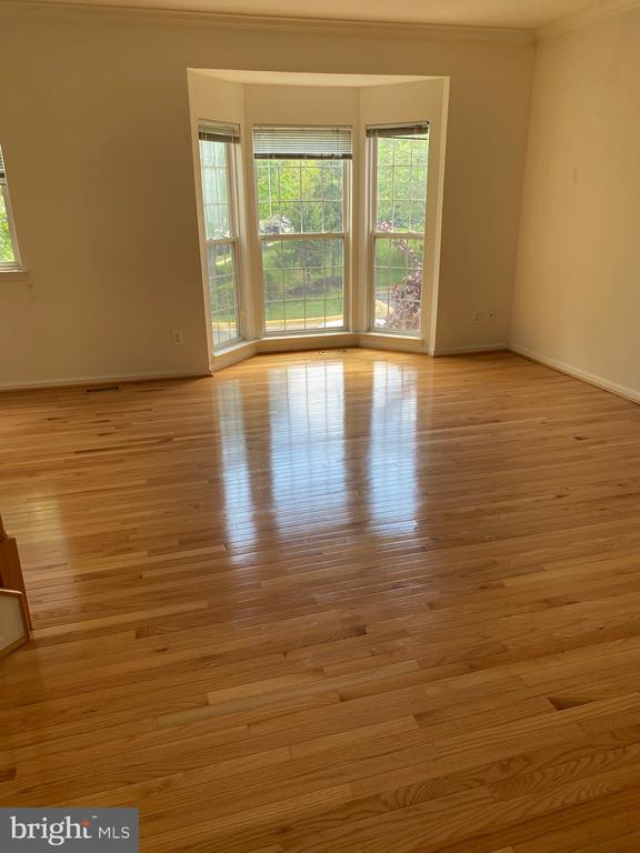Photo - 2560 Belcroft Pl