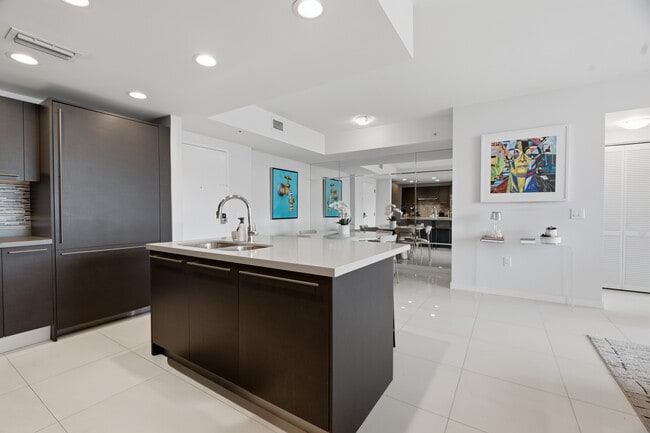 Photo - 7825 NW 107th Ave Unidad 710