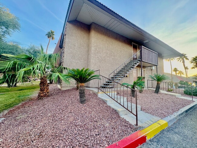 Building Photo - Las Vegas Guard-Gated Condo for Rent | Bella Vita Community | 1 Bedroom Upstairs Unit #282