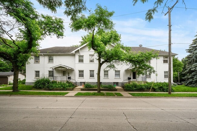 Photo - 3111 E 31st St Unidad 3111 - Apt 5