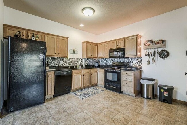 Photo - 3D Tour Available - Beautiful Miller Ranch Town-Home with Open Floor Plan! Available July 1st!