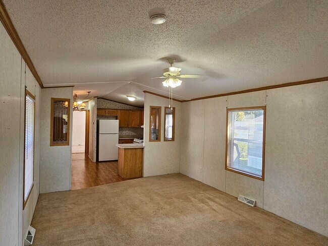 Photo - 20 Kris Ann Dr Casa