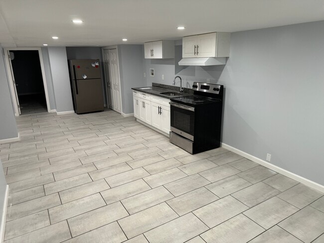 Building Photo - 288 2nd Ave W Unit 1AB