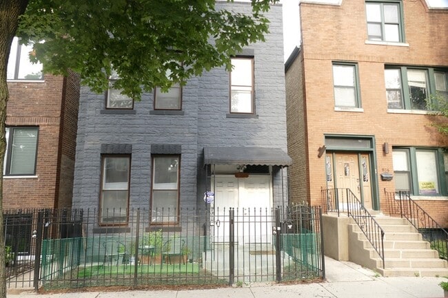 Photo - 834 N Mozart St Unit 1R
