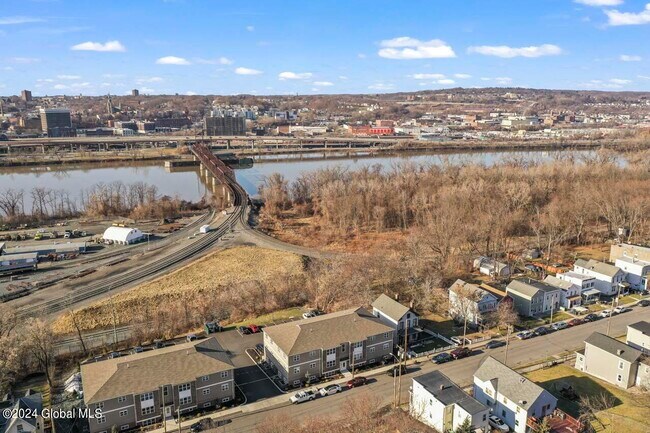 Photo - 1311 Broadway-