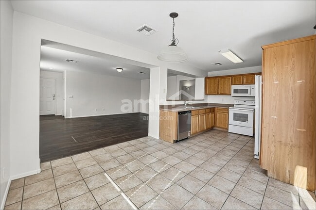 Photo - 236 W Angus Rd