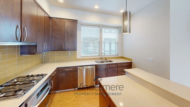 Photo - 251 W Sumach *Vue 22 Townhome Walking Dist...