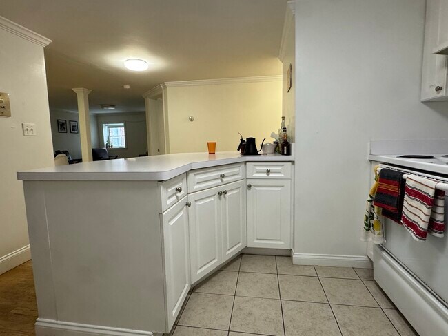 Photo - 1533 Beacon St Unit 2A