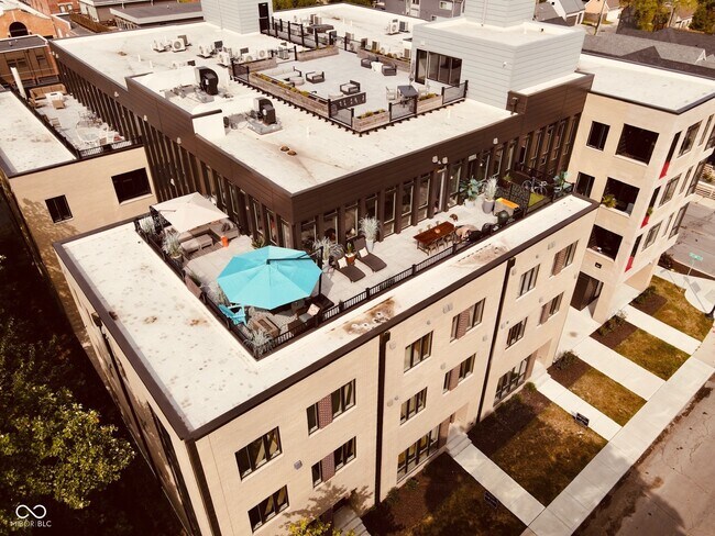 Photo - 319 E 16th St Unidad 405