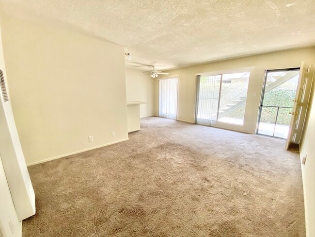 Photo - 3337 Mentone Ave Unit 4