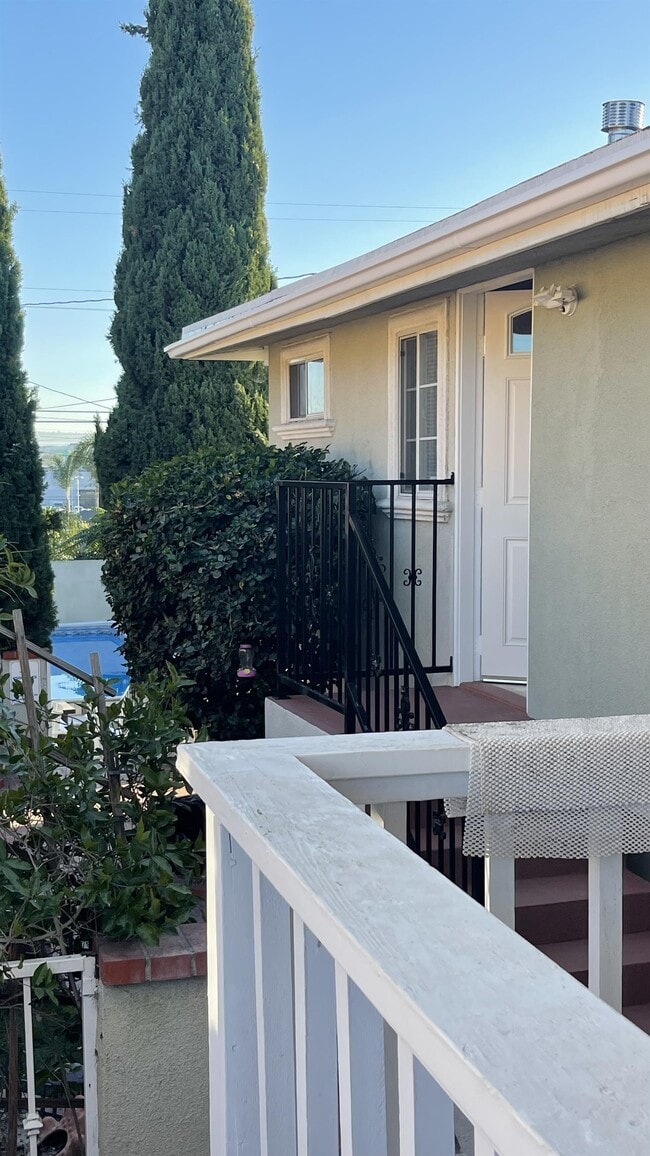 Photo - 5138 W 141st St