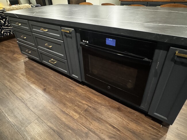 Photo - 6810 Topaz Dr SW