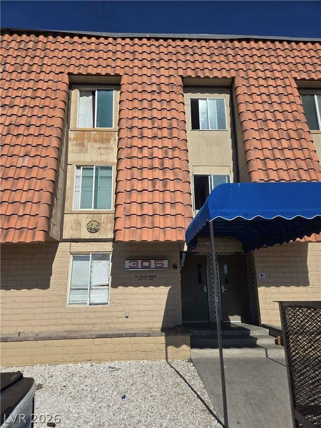 Photo - 305 N 10th St Unidad 33