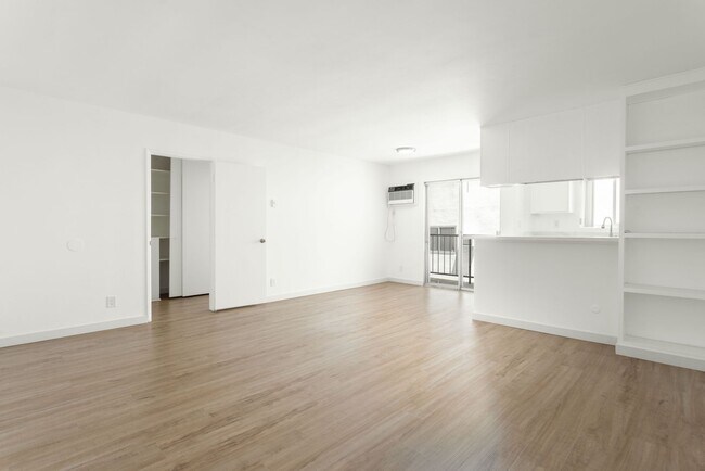 Photo - Larrabee Square Apartments