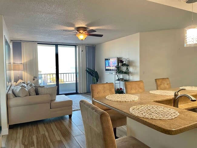 Photo - 3851 Boardwalk Unit 1903