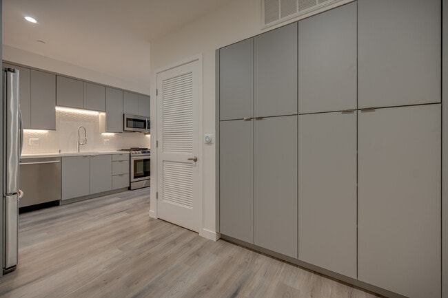 Photo - 5122 Maplewood Unit 506