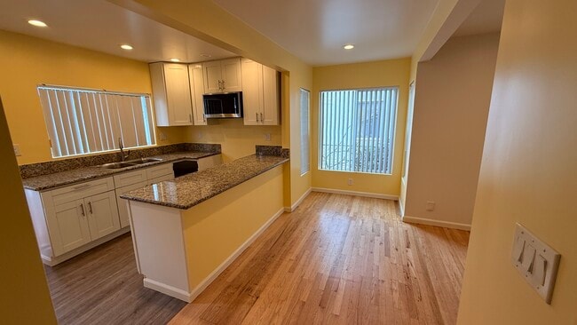 Photo - 659 W Riggin St Unidad Riggin