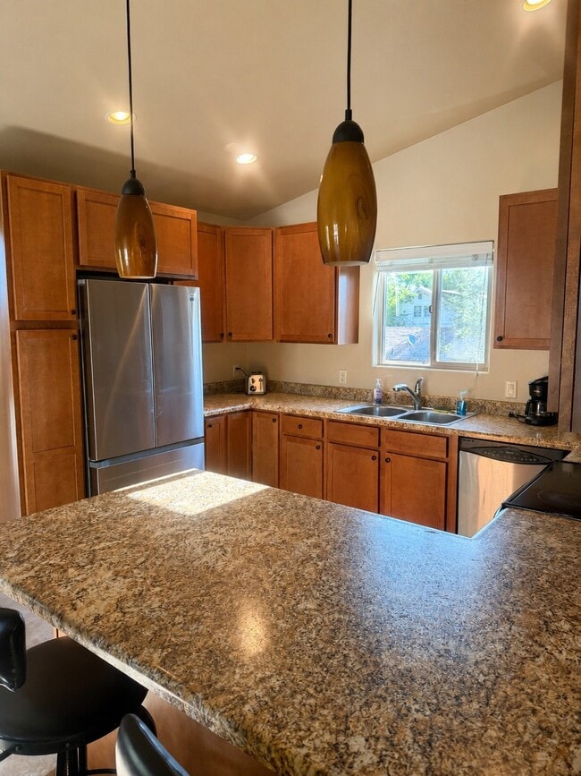801 Teller Ave Unit B