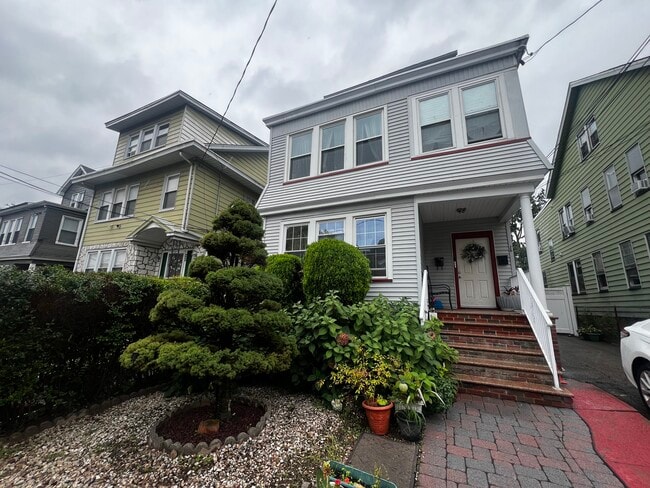 Photo - 26 Harding Ter Unit 1ST FL