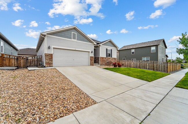 Photo - 166 Gem Way