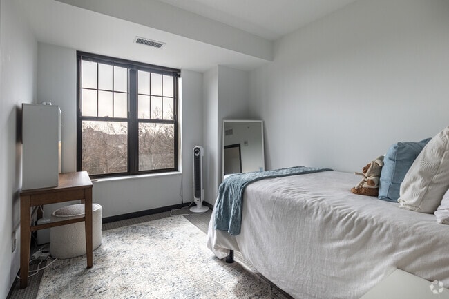 4BR, 2BA - 1,206SF - Second Bedroom