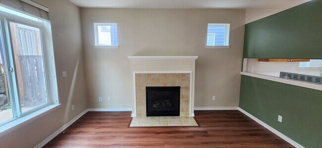 Photo - 20781 SW Skiver St
