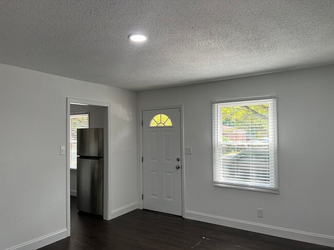 Photo - 1800 McDonald St