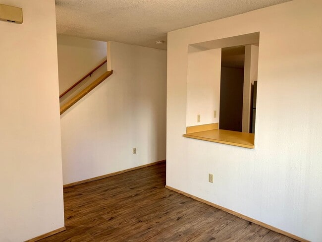 Photo - Spacious 2 Bedroom Condo - Located Near Seattle University
