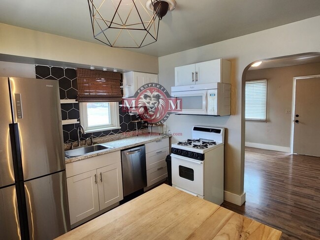 Photo - Cozy 1 Bd 1 Bath Remodeled Duplex