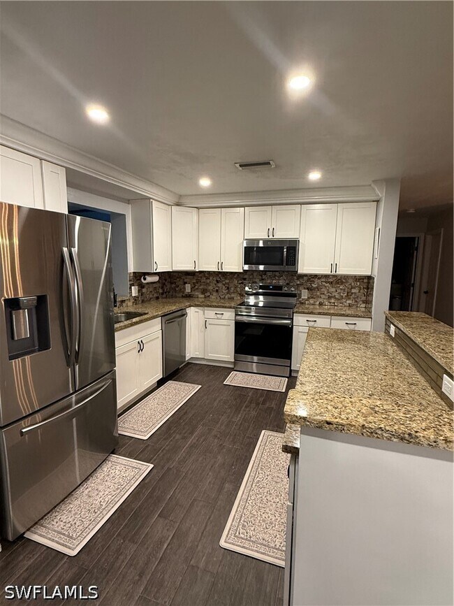 Photo - 235 Cypress Way W