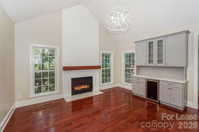 Photo - 181 Streamside Pl