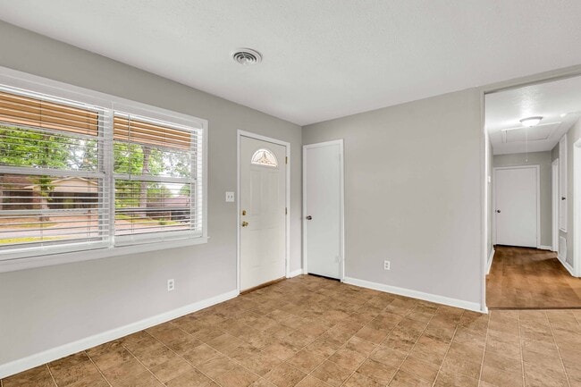 Photo - Renovated 3 Bedroom 2 Bath Home for Rent!