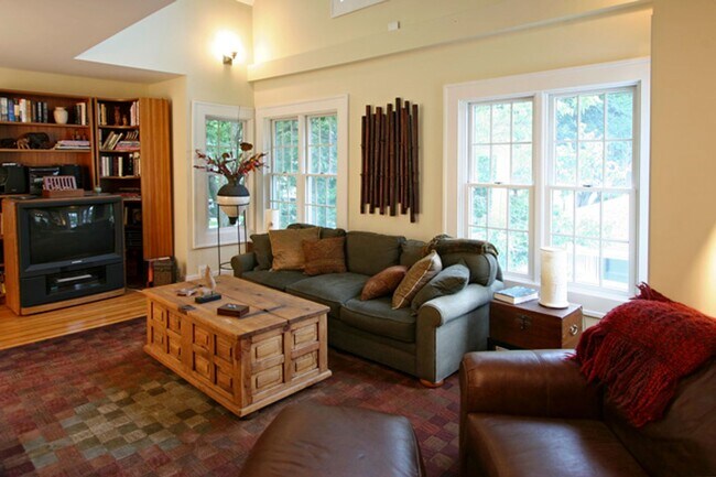 Photo - 3910-3912 Thomas Ave South Unit 3910