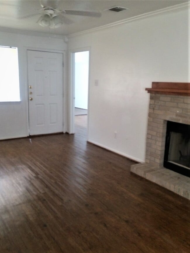 Photo - 3615EL Unidad A