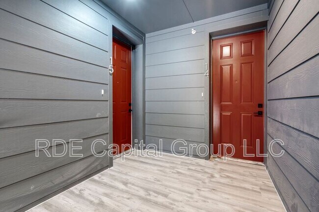 Photo - 948 S Corinth St Rd Unit 1