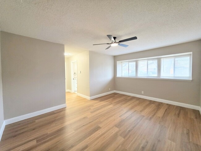 Photo - 1302 La Salle Dr