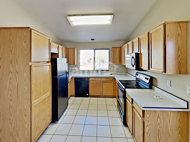 Photo - 30300 N Royal Oak Way