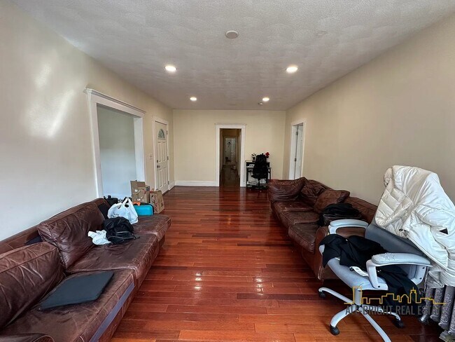Photo - 194 Kelton St Unidad 194 Kelton #2