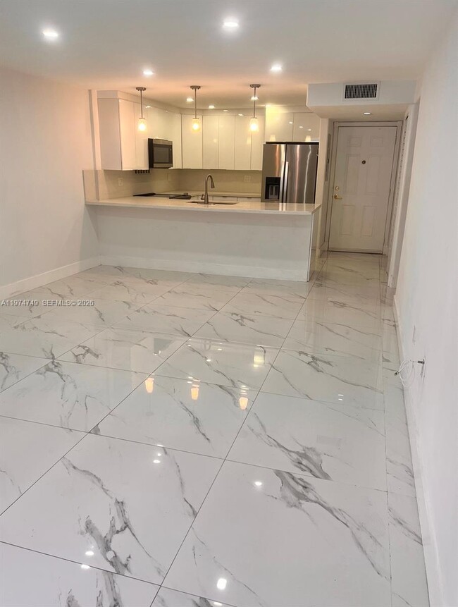 Photo - 10525 SW 112th Ave Unit 118