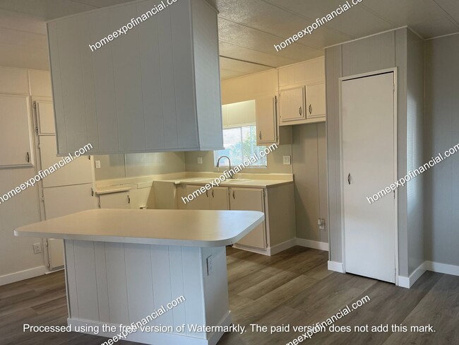 Photo - 44812 Cornish Ave