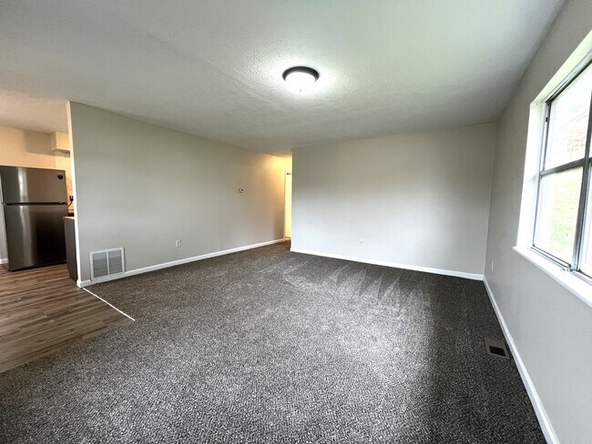 Photo - 424 Lemmon St