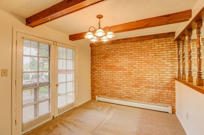 Photo - Applewood Crest Townhomes & Apartments